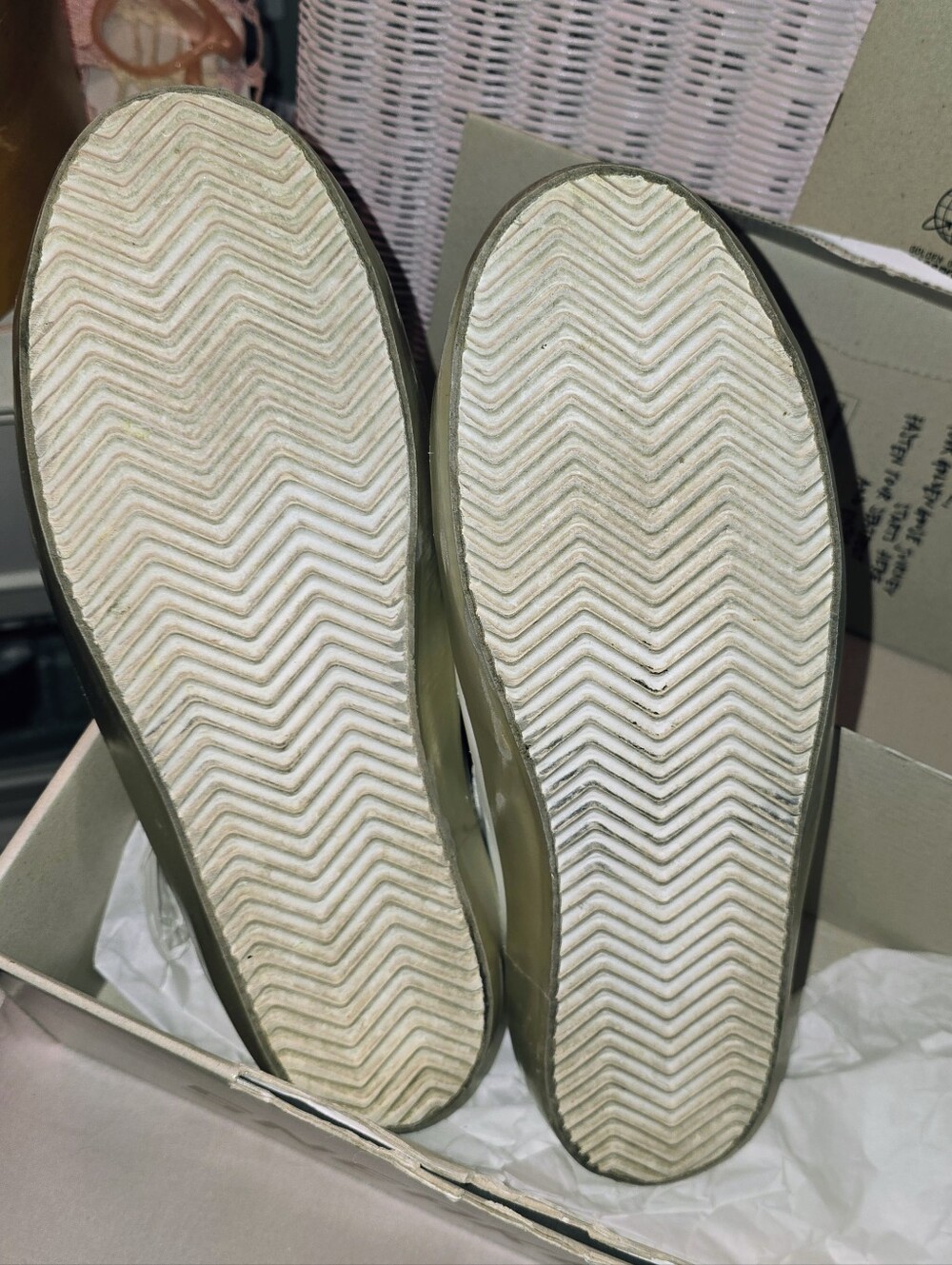 Golden Goose White/ Gold Leather Super Star Sneakers  sz 40 - Picture 7 of 11